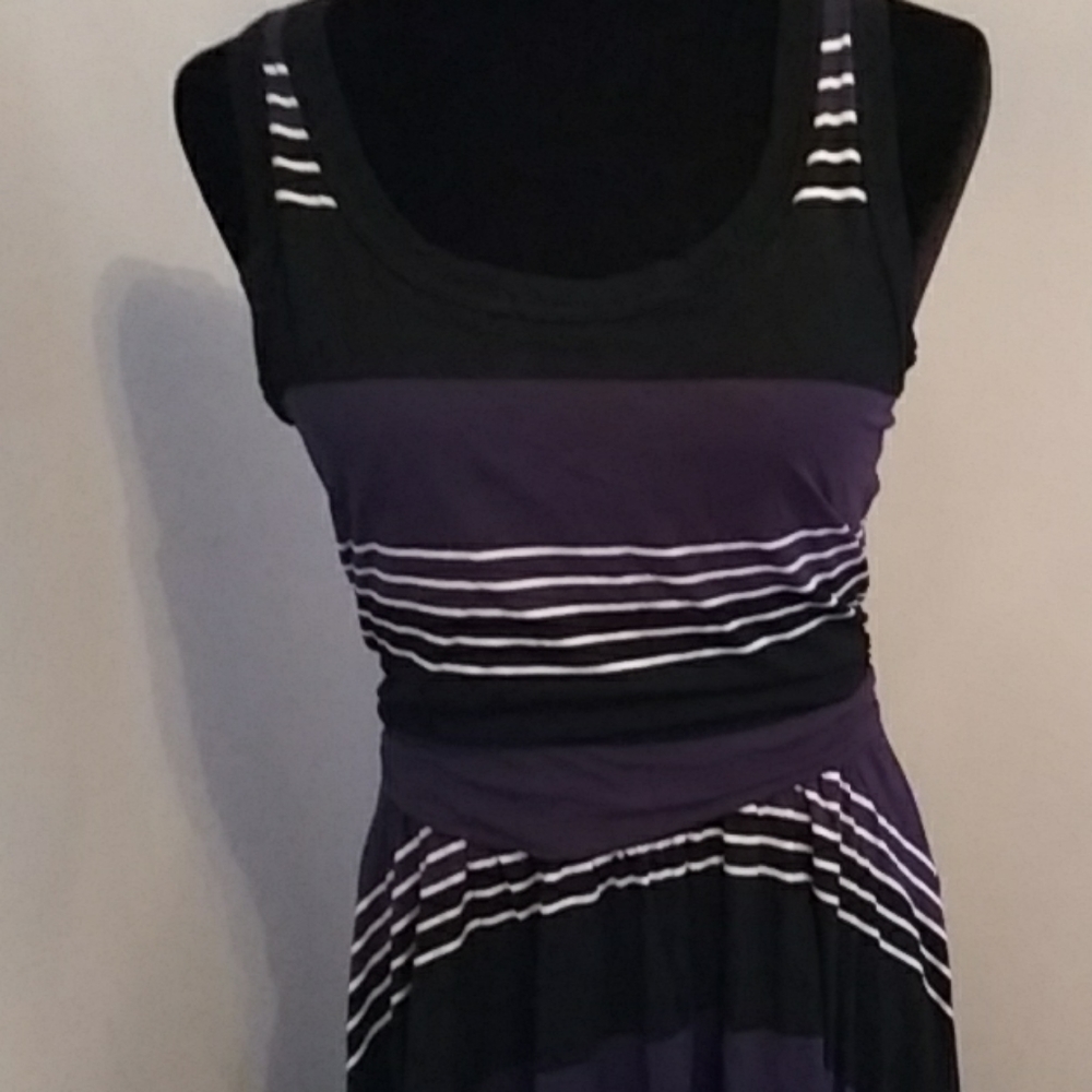 Dress - Picture 2 of 3
